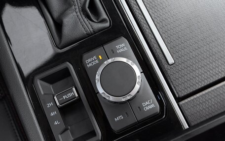 Toyota Sequoia, 2023 год, 9 350 000 рублей, 26 фотография