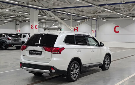 Mitsubishi Outlander III рестайлинг 3, 2015 год, 1 580 000 рублей, 6 фотография