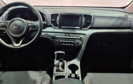 KIA Sportage IV рестайлинг, 2017 год, 1 835 000 рублей, 10 фотография