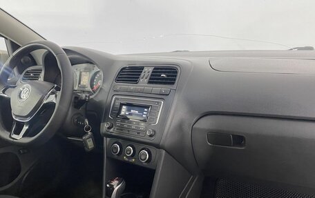 Volkswagen Polo VI (EU Market), 2017 год, 1 050 000 рублей, 20 фотография