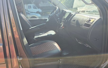 Volkswagen Multivan T5, 2011 год, 1 600 000 рублей, 11 фотография