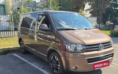 Volkswagen Multivan T5, 2011 год, 1 600 000 рублей, 2 фотография