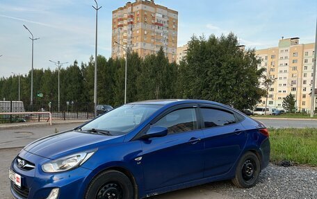 Hyundai Solaris II рестайлинг, 2012 год, 600 000 рублей, 3 фотография
