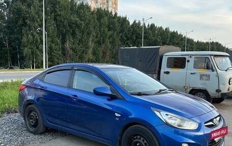 Hyundai Solaris II рестайлинг, 2012 год, 600 000 рублей, 2 фотография