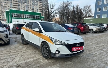 Hyundai Solaris II рестайлинг, 2019 год, 749 000 рублей, 3 фотография