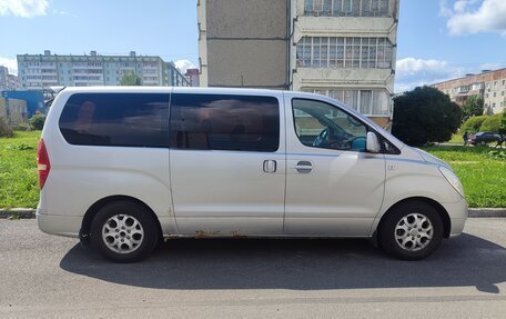 Hyundai Grand Starex Grand Starex I рестайлинг 2, 2010 год, 1 300 000 рублей, 4 фотография