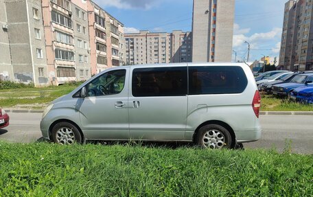 Hyundai Grand Starex Grand Starex I рестайлинг 2, 2010 год, 1 300 000 рублей, 3 фотография