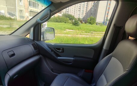 Hyundai Grand Starex Grand Starex I рестайлинг 2, 2010 год, 1 300 000 рублей, 7 фотография