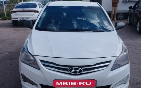 Hyundai Solaris II рестайлинг, 2015 год, 545 000 рублей, 2 фотография