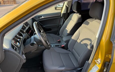 Volkswagen Golf VII, 2018 год, 1 999 999 рублей, 10 фотография
