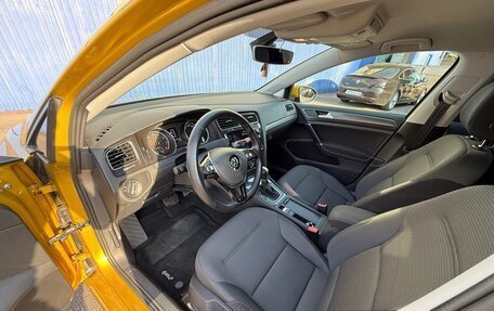 Volkswagen Golf VII, 2018 год, 1 999 999 рублей, 15 фотография