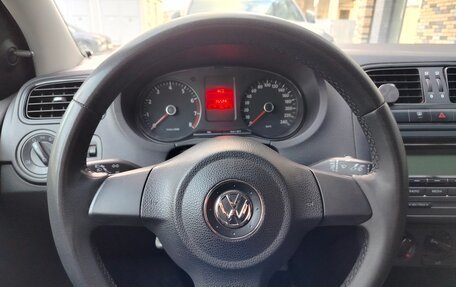 Volkswagen Polo VI (EU Market), 2012 год, 600 000 рублей, 16 фотография