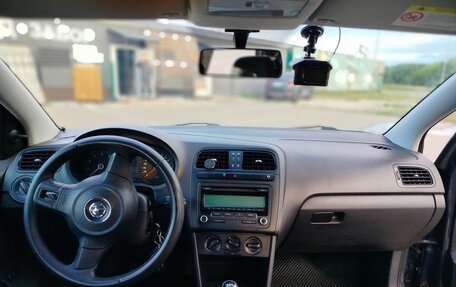 Volkswagen Polo VI (EU Market), 2012 год, 600 000 рублей, 13 фотография