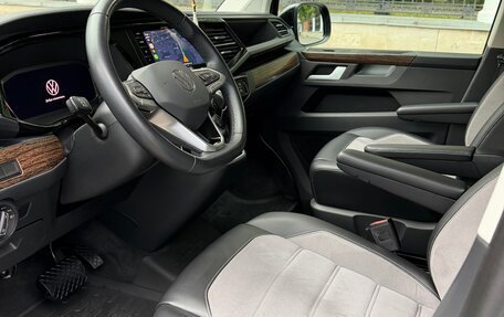 Volkswagen Multivan T6 рестайлинг, 2021 год, 8 700 000 рублей, 16 фотография