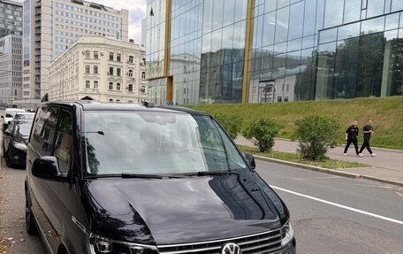Volkswagen Multivan T6 рестайлинг, 2021 год, 8 700 000 рублей, 19 фотография