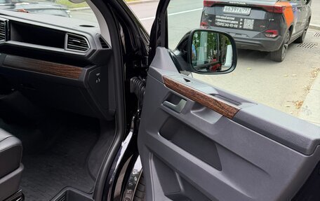 Volkswagen Multivan T6 рестайлинг, 2021 год, 8 700 000 рублей, 12 фотография