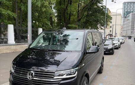 Volkswagen Multivan T6 рестайлинг, 2021 год, 8 700 000 рублей, 18 фотография