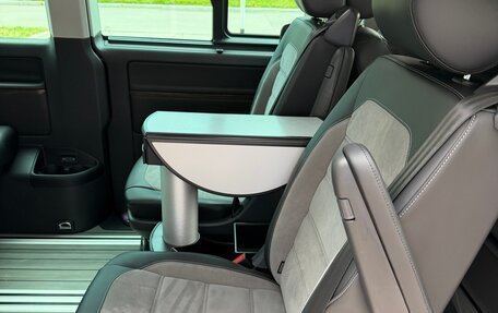 Volkswagen Multivan T6 рестайлинг, 2021 год, 8 700 000 рублей, 29 фотография