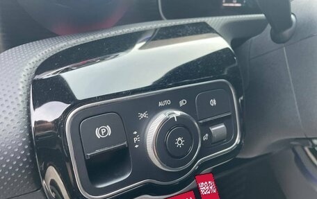 Mercedes-Benz CLA, 2019 год, 2 900 000 рублей, 11 фотография