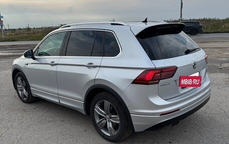 Volkswagen Tiguan II, 2017 год, 2 500 000 рублей, 3 фотография