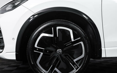 Volkswagen Tiguan, 2024 год, 4 390 000 рублей, 28 фотография