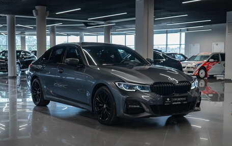 BMW 3 серия, 2019 год, 4 320 000 рублей, 2 фотография