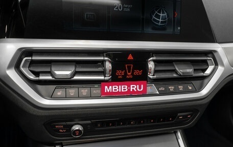 BMW 3 серия, 2019 год, 4 320 000 рублей, 17 фотография