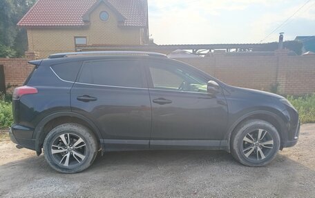 Toyota RAV4, 2017 год, 2 300 000 рублей, 2 фотография