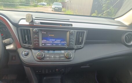 Toyota RAV4, 2017 год, 2 300 000 рублей, 9 фотография
