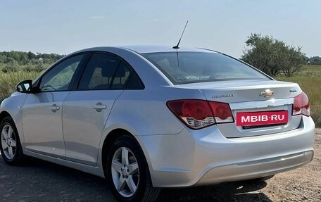 Chevrolet Cruze II, 2013 год, 830 000 рублей, 3 фотография