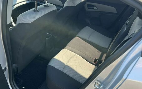 Chevrolet Cruze II, 2013 год, 830 000 рублей, 13 фотография