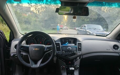Chevrolet Cruze II, 2010 год, 500 000 рублей, 11 фотография
