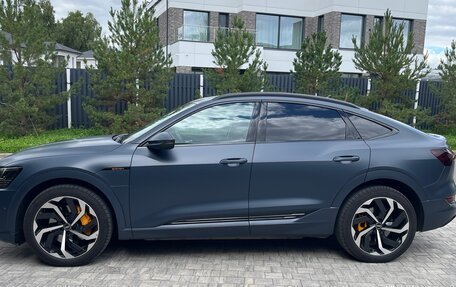 Audi e-tron Sportback I, 2022 год, 5 900 000 рублей, 3 фотография