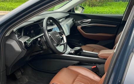 Audi e-tron Sportback I, 2022 год, 5 900 000 рублей, 5 фотография