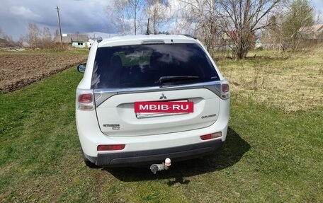 Mitsubishi Outlander III рестайлинг 3, 2012 год, 1 100 000 рублей, 2 фотография