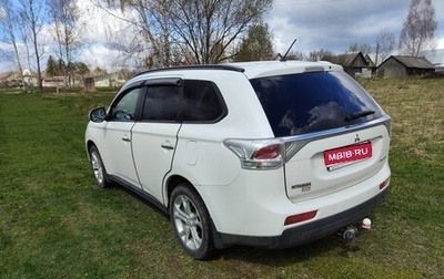 Mitsubishi Outlander III рестайлинг 3, 2012 год, 1 100 000 рублей, 1 фотография