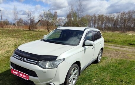 Mitsubishi Outlander III рестайлинг 3, 2012 год, 1 100 000 рублей, 6 фотография
