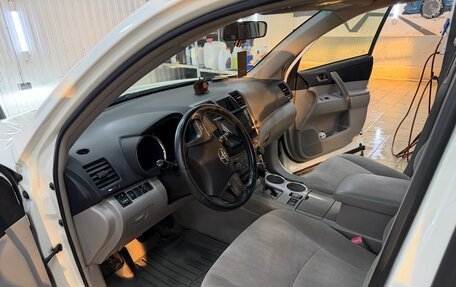 Toyota Highlander III, 2008 год, 1 700 000 рублей, 15 фотография