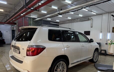 Toyota Highlander III, 2008 год, 1 700 000 рублей, 23 фотография