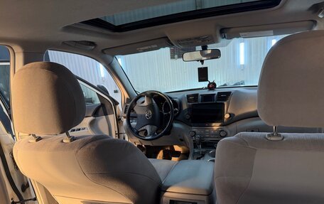 Toyota Highlander III, 2008 год, 1 700 000 рублей, 20 фотография