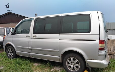 Volkswagen Multivan T5, 2003 год, 890 000 рублей, 2 фотография
