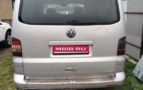 Volkswagen Multivan T5, 2003 год, 890 000 рублей, 3 фотография