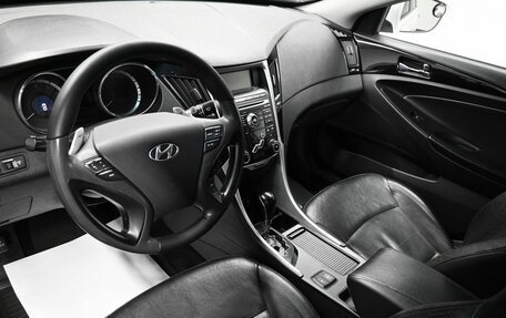 Hyundai Sonata VI, 2010 год, 925 000 рублей, 8 фотография