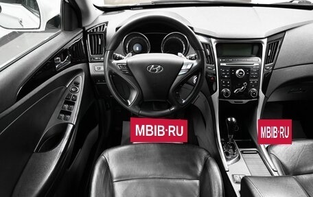 Hyundai Sonata VI, 2010 год, 925 000 рублей, 11 фотография