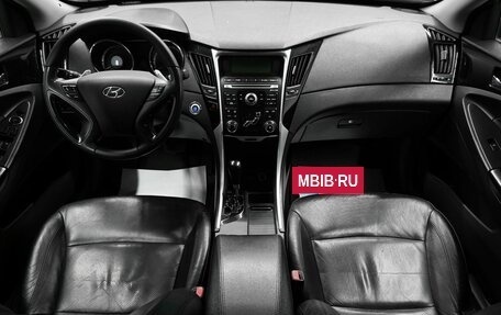 Hyundai Sonata VI, 2010 год, 925 000 рублей, 10 фотография