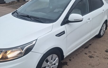 KIA Rio III рестайлинг, 2013 год, 850 000 рублей, 2 фотография