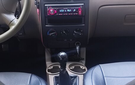 KIA Rio II, 2004 год, 220 000 рублей, 9 фотография
