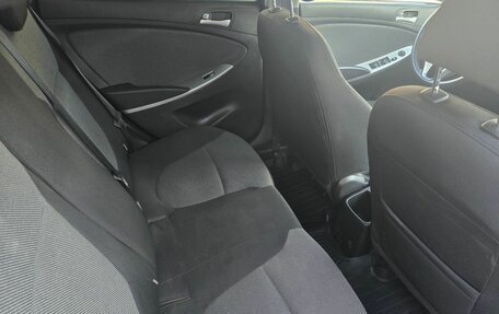 Hyundai Solaris II рестайлинг, 2011 год, 925 000 рублей, 22 фотография