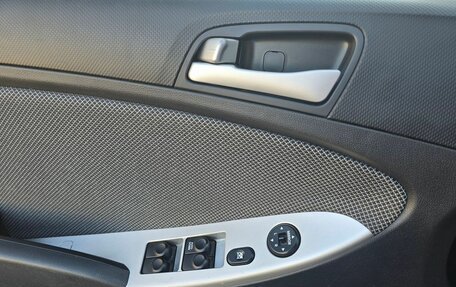 Hyundai Solaris II рестайлинг, 2011 год, 925 000 рублей, 20 фотография