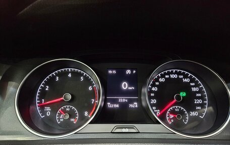 Volkswagen Golf VII, 2018 год, 1 749 000 рублей, 10 фотография